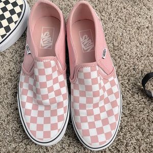 Size 9 pink checkered vans